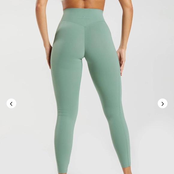 Gymshark × Whitney Simmons Final Collection
Pocket Leggings - Picture 3 of 3